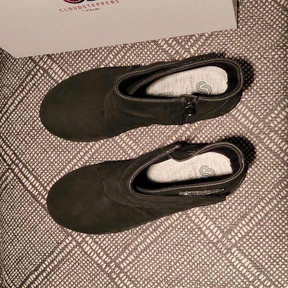 Clarks Sillian Sway Boots - Picture 5 of 9